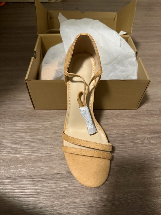 The Unbranded Brand Shoes - Cape Robbin Nude Strappy Heels Minimalist Sandals Size 8.5 NEW